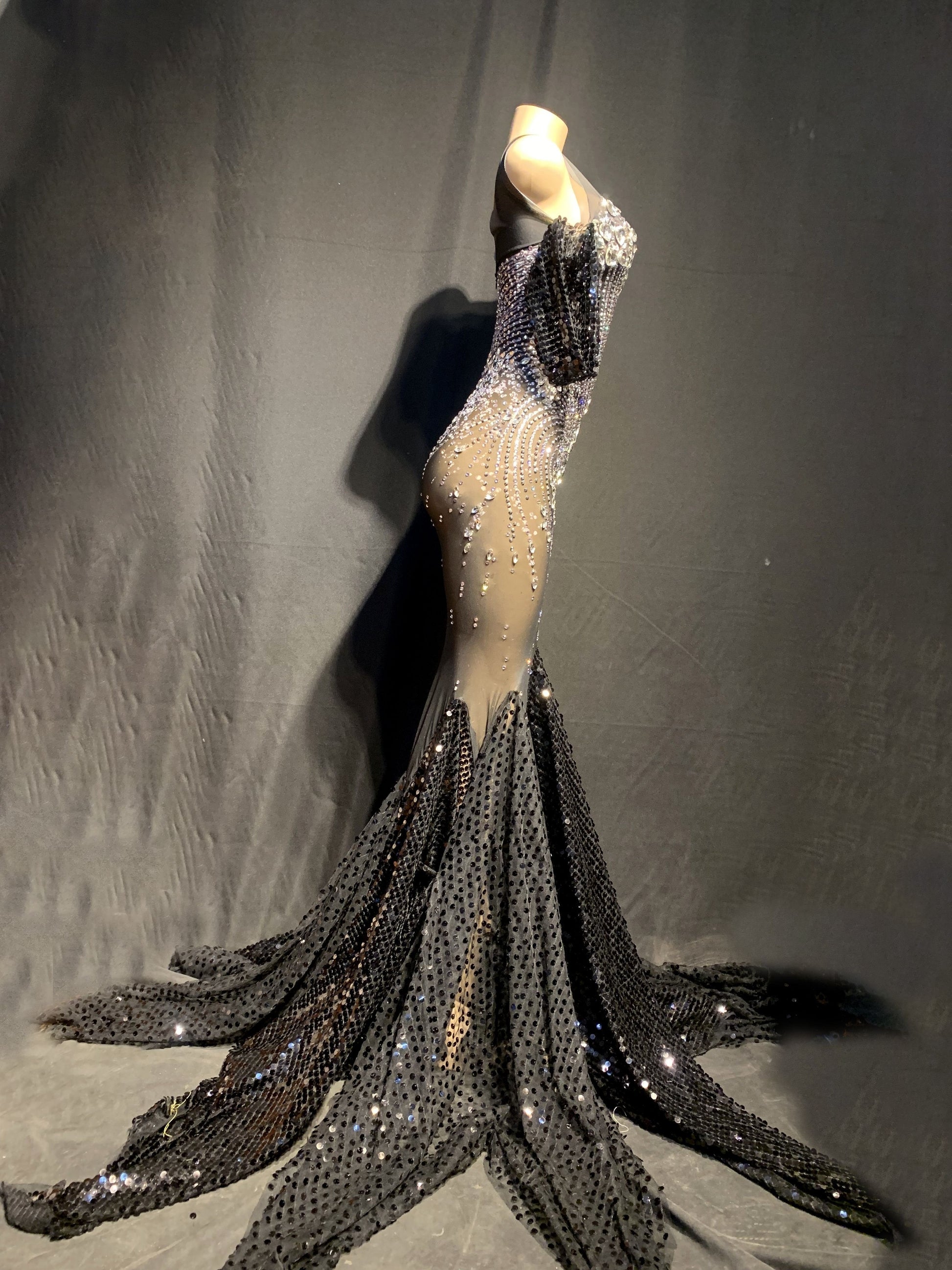 Iced Rainfall Black diamond Queen dress prom / wedding – MY BEST